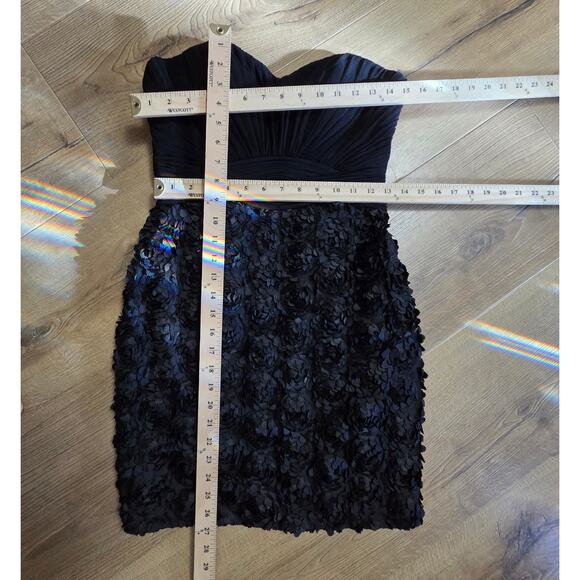 La Femme Black Rosette Strapless Mini Dress Sweetheart Formal Capsule 4 EUC - Picture 9 of 16